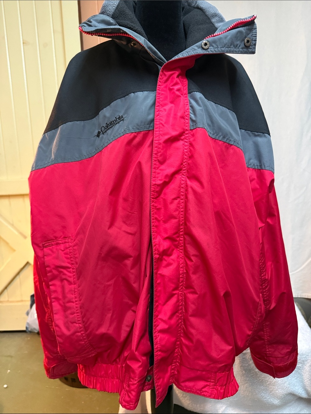 Columbia Red, Gray & Black Men's 3- in-1  Jacket. Removable liner